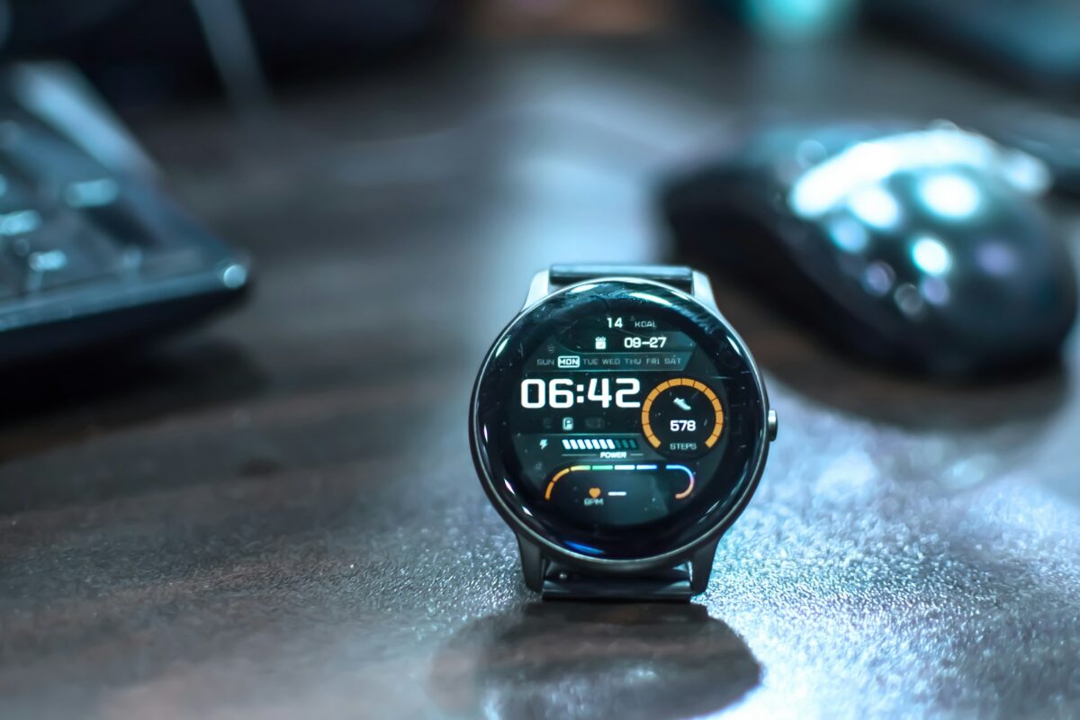 Top Smartwatch Features for Seniors and Elderly Care